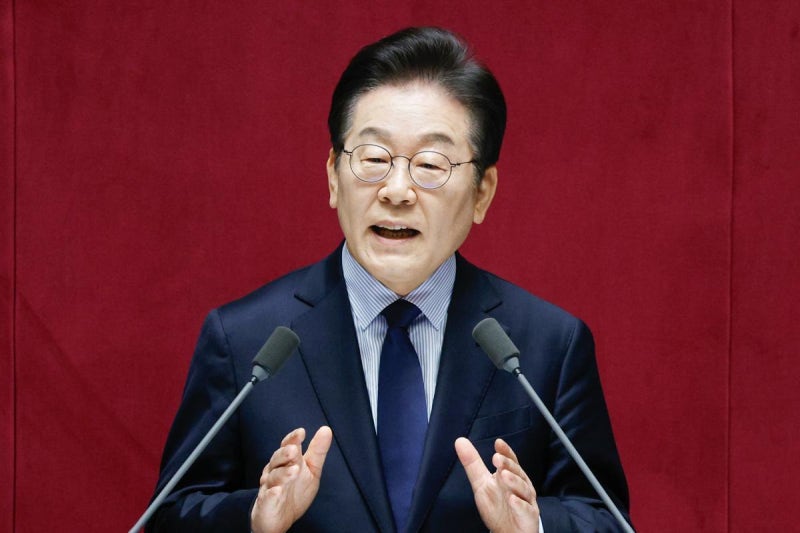 [단독]<b>이재명</b> 제안 추경 30조중 10조, ‘민생 회복’에 투입 추진