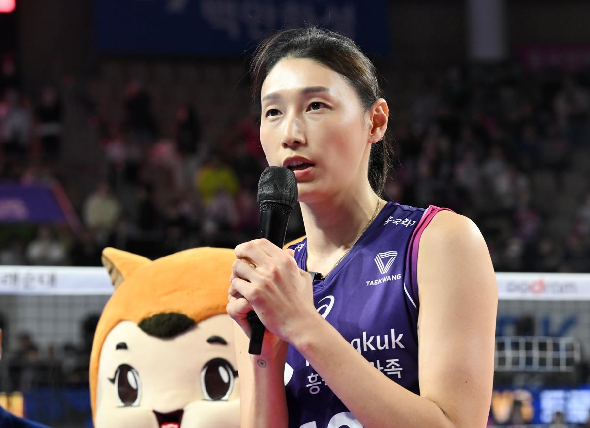 V리그 최초 ‘은퇴 투어’의 주인공 <b>김연경</b>, 특별 공로상 수여도 검토