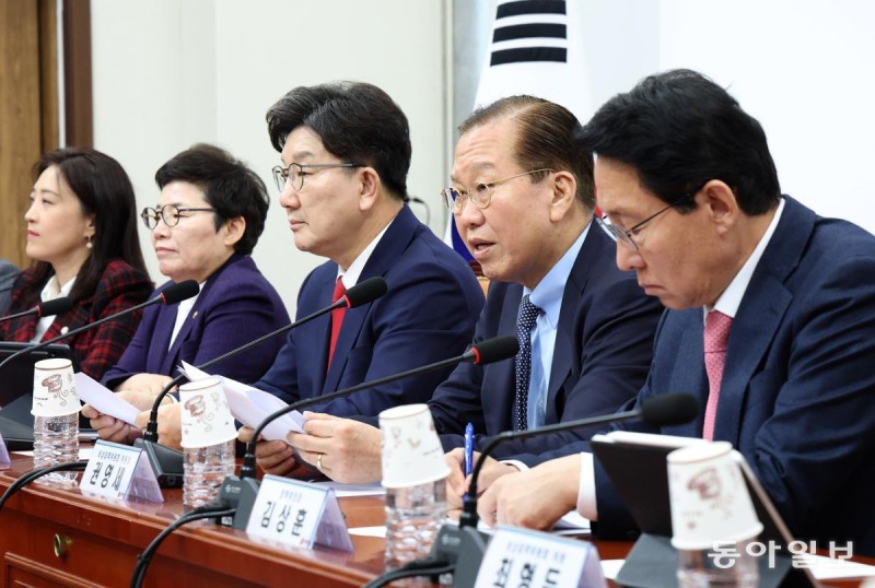 與, 공수처장 고발… “헌재도 尹 구속취소 이유 반영해야” 압박