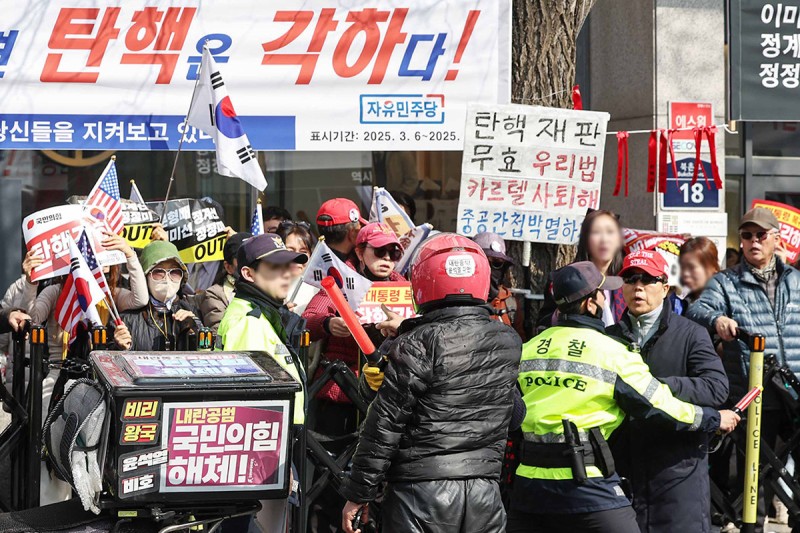 [사설]12·3사태 100일… 불안과 갈등 가중시키는 ‘거리의 정치’