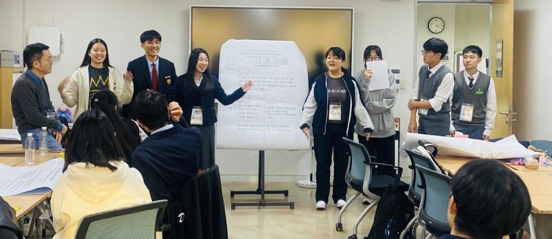“토론엔 승패 없어… 찬반 입장 모두 서본 후 합의점 찾아요”