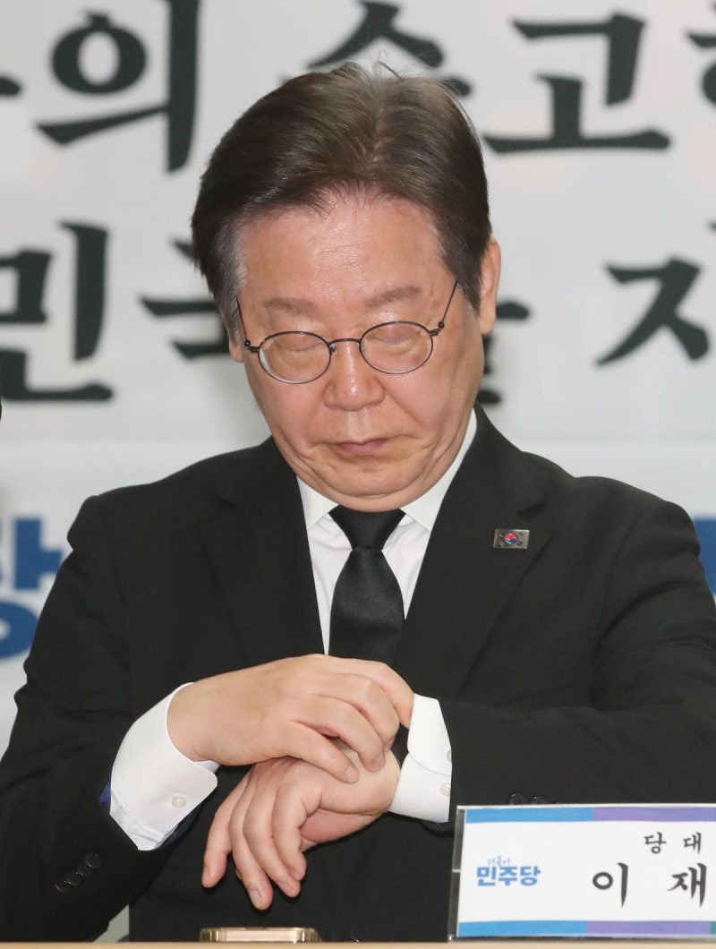 <b>이재명</b>, <b>대장동</b>재판 증인 3번째 불출석…법원, <b>과태료</b> 500만원 추가