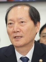 이완규 “韓대행 결정 존중” 사퇴 거부… 공수처장 “李 수사대상”