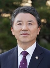 산불 대형화 막는 초동진화 장비-인력 늘려[기고/남성현]
