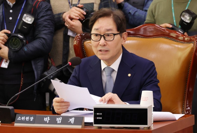 민주 선관위장 “오픈 프라이머리 수용 불가” 非明 요구 일축