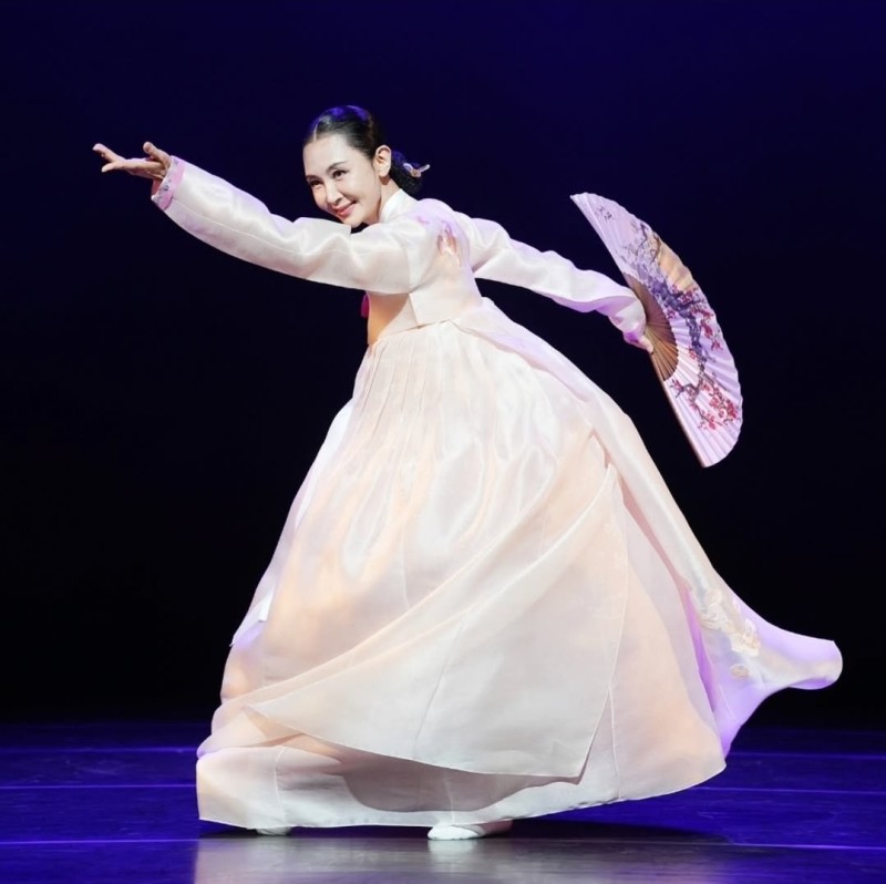 데뷔 40년 맞은 채시라, 57세에 무용수 변신