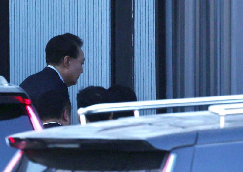 법원, 尹 첫 내란 공판 14일 ‘지하주차장 출입’ 허용