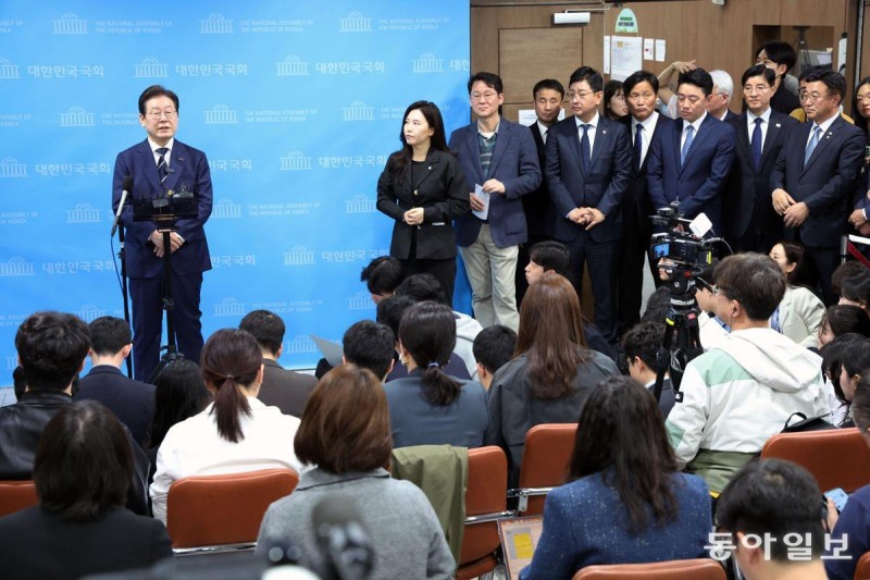 이재명 지지율 37%… 김문수 9% 홍준표 5% 한동훈 4%