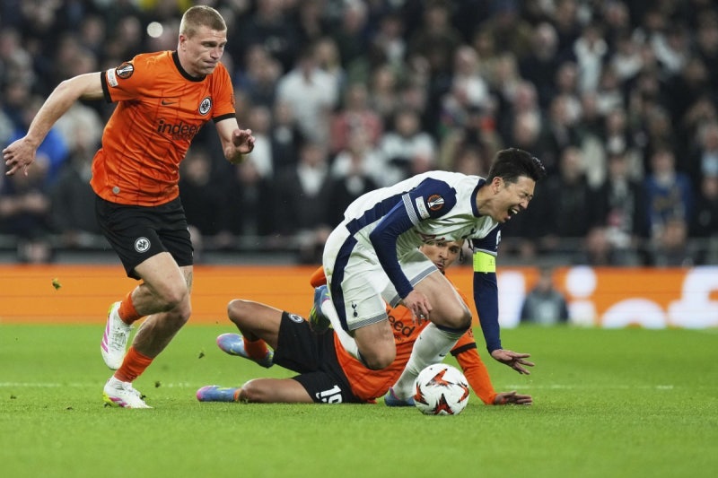 [이원홍의 스포트라이트]위기속의 손흥민, 토트넘 잔류만이 최선인가