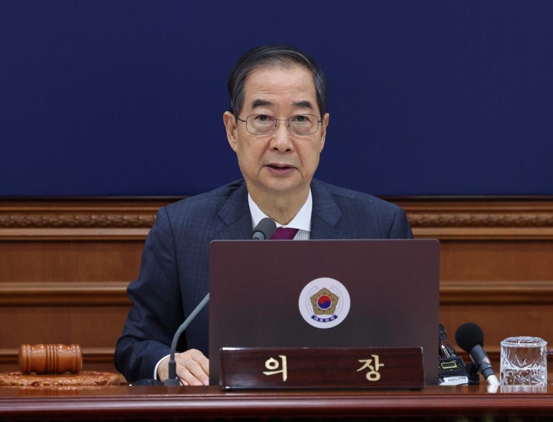 <b>한덕수</b> “<b>마지막 소명</b> 다할것”…대선 언급없이 통상전쟁 강조