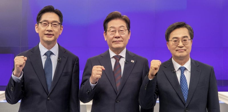 <b>이재명</b> “기소 목표 정하고 증거 조작…이런 <b>검찰</b> 본적 없다”