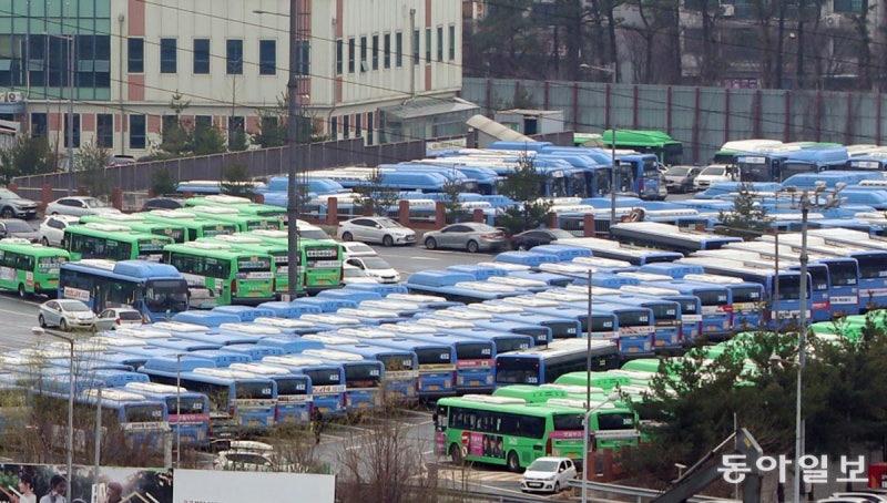 서울 <b>시내버스 파업</b> 위기…내일 노조 쟁의행위 찬반투표