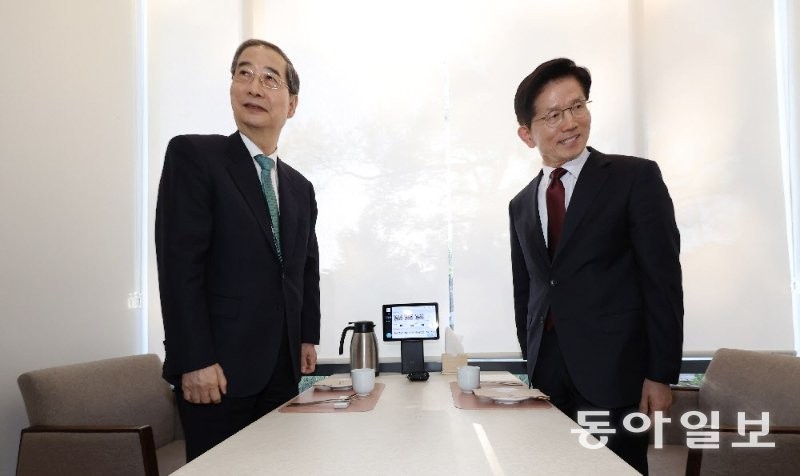 [사설]국힘 단일화 내분… 전례 없는 ‘무임승차 짬짜미’의 예정된 귀결