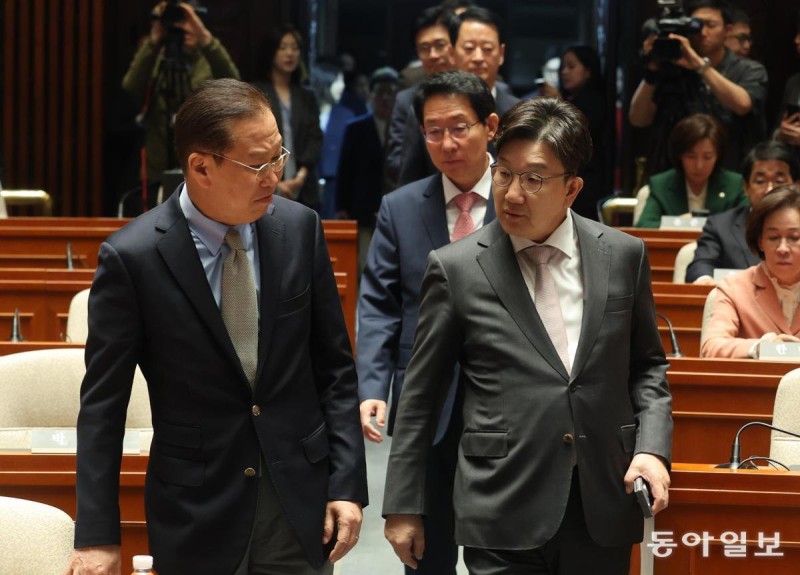 전례 없는 ‘黨주도 단일화’ 논란… 金측 ‘전대 중단’ 가처분 신청