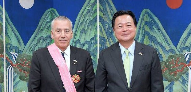 골드버그 前 대사 수교훈장 광화장