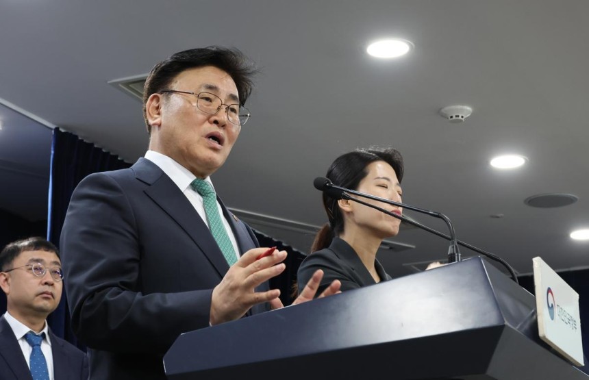 유상임 과학기술정보통신부 장관이 9일 오전 서울 종로구 정부서울청사에서 과기정통부 핵심과제 추진현황 브리핑을 하고 있다.2025.05.09.뉴시스
