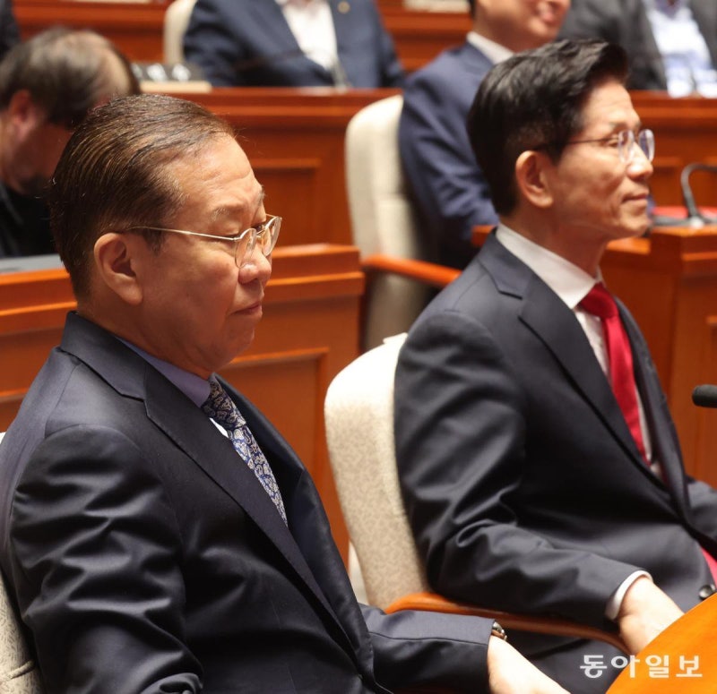 국힘 내부 “후보교체 <b>난장판</b> 뒤엔 내년 지방선거 공천권”