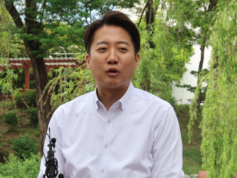 <b>지지율</b> 10%대 진입한 이준석…‘단일화 압박’ 더 거세질 듯