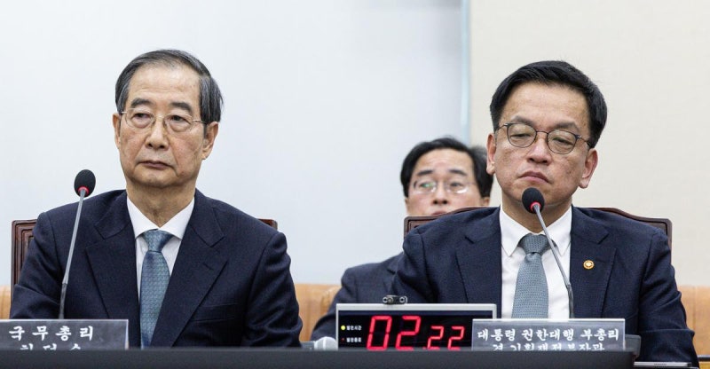 <b>한덕수</b>·<b>최상목 출국금지</b>…‘계엄 쪽지’ 허위진술 가능성