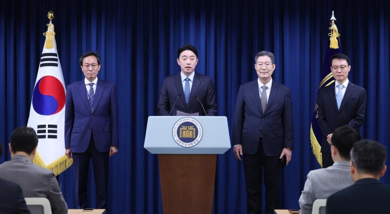 정무<b>수석</b> 우상호·<b>민정수석</b> <b>오광수</b>·홍보<b>수석</b> 이규연