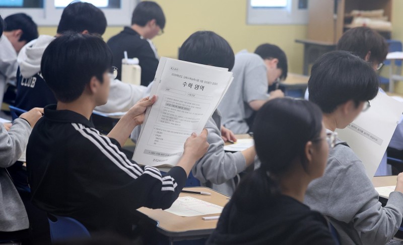 작년 수능도 N수생 강세… 수학1등급 고3의 3배이상