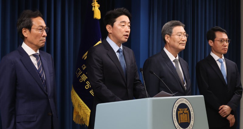 우상호 정무수석, 비서실장보다 선수 높아… 정치개혁 역할 주목