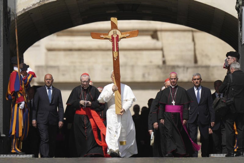 교황 “국경 열고 증오 몰아내달라” 트럼프 겨냥