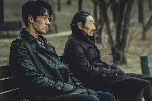 ‘존윅’인가 ‘마석도’인가… 어둠의 광장 휩쓴 호쾌한 복수액션[선넘는 콘텐츠]