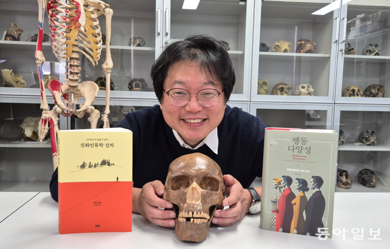 인간의 편가르기, 혐오, 확증편향 뒤엔… ‘집단에 대한 충성’ 유전자가