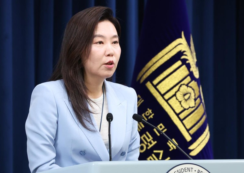 <b>대통령실</b> “<b>국민추천</b>, 어제까지 7만4000건 접수…횟수보다 사유가 중요...