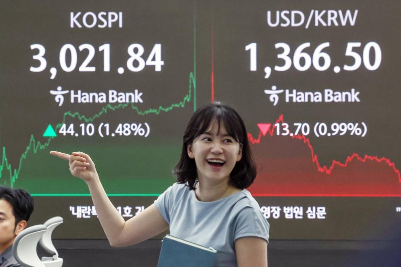 <b>대통령</b>실 “코스피 상승, 국제 추세 넘어서…새 정부 기대감 반영”