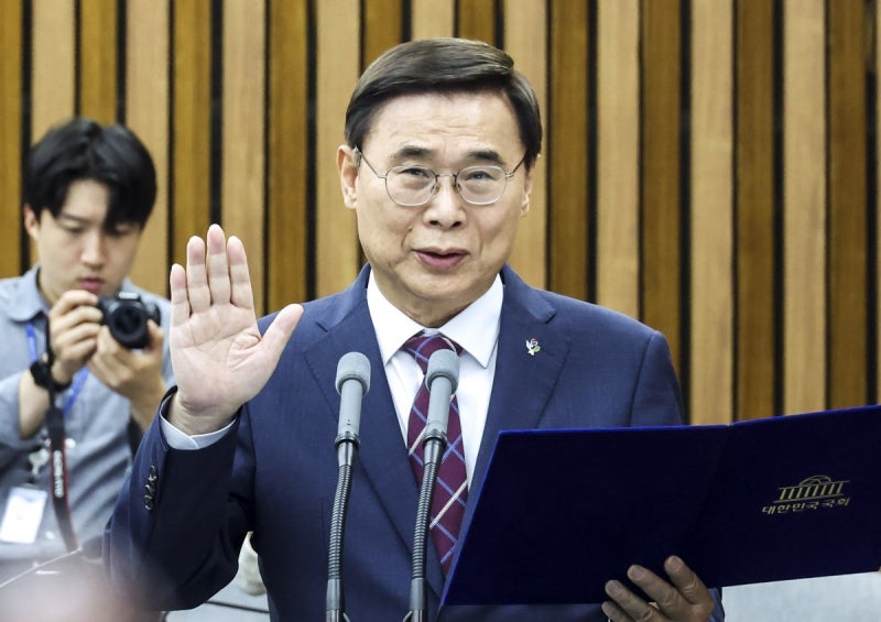 이종석 청문보고서 채택 불발…與 “<b>국정</b> 발목잡기”