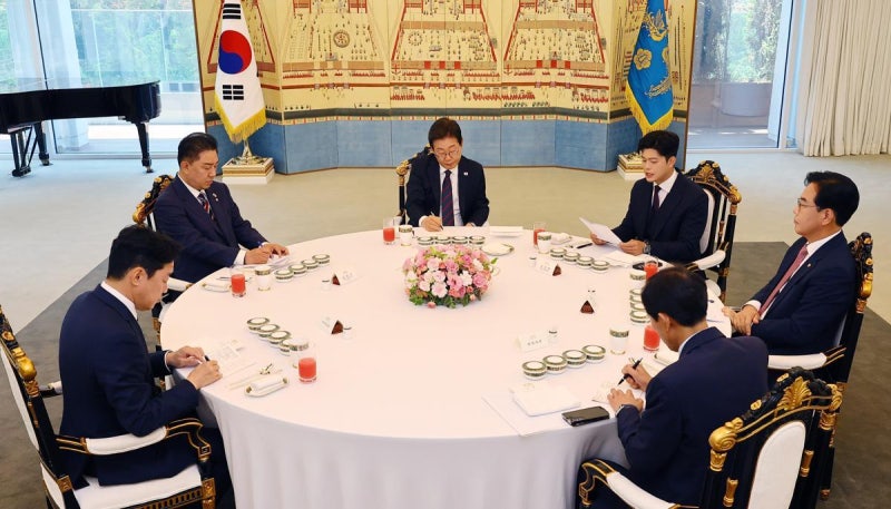 李<b>대통령</b>, 김민석 논란에 “청문회서 본인 해명 지켜보는 게 바람직”