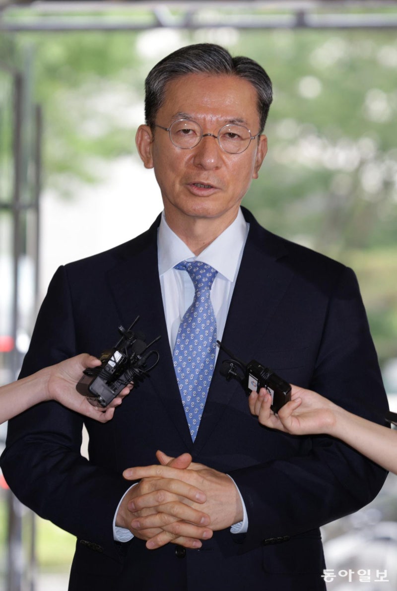 정성호 “<b>검찰</b>해체 표현은 부적절…국민 눈높이 맞게 <b>개혁</b>할 것”