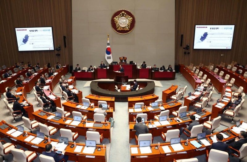 尹정부땐 삭감하더니…與 “<b>대통령실 특활비 증액</b> 필요”