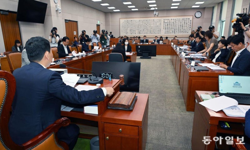 與野 ‘3% 룰’ 포함해, 더 세진 상법개정 합의