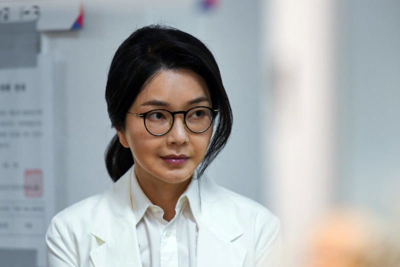 김건희 특검, 金 출국금지… 본격 수사