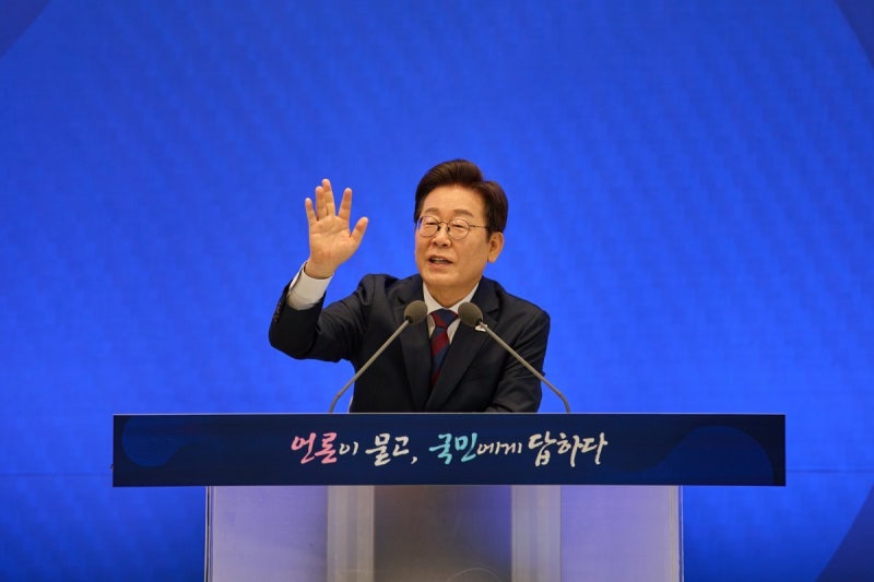 “대출 규제는 맛보기, 수요 억제책 엄청나게 많이 남아있어”