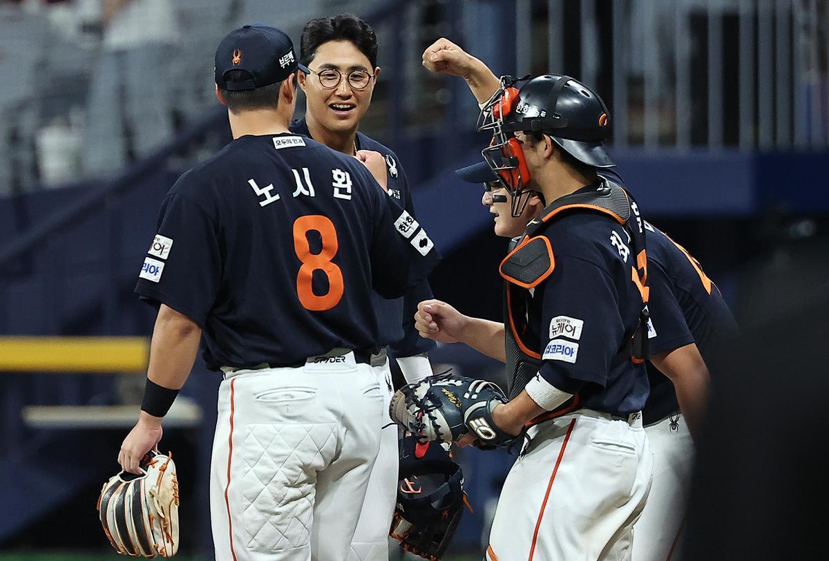 33년 만에… 한화, <b>전반기 1위</b> 확정