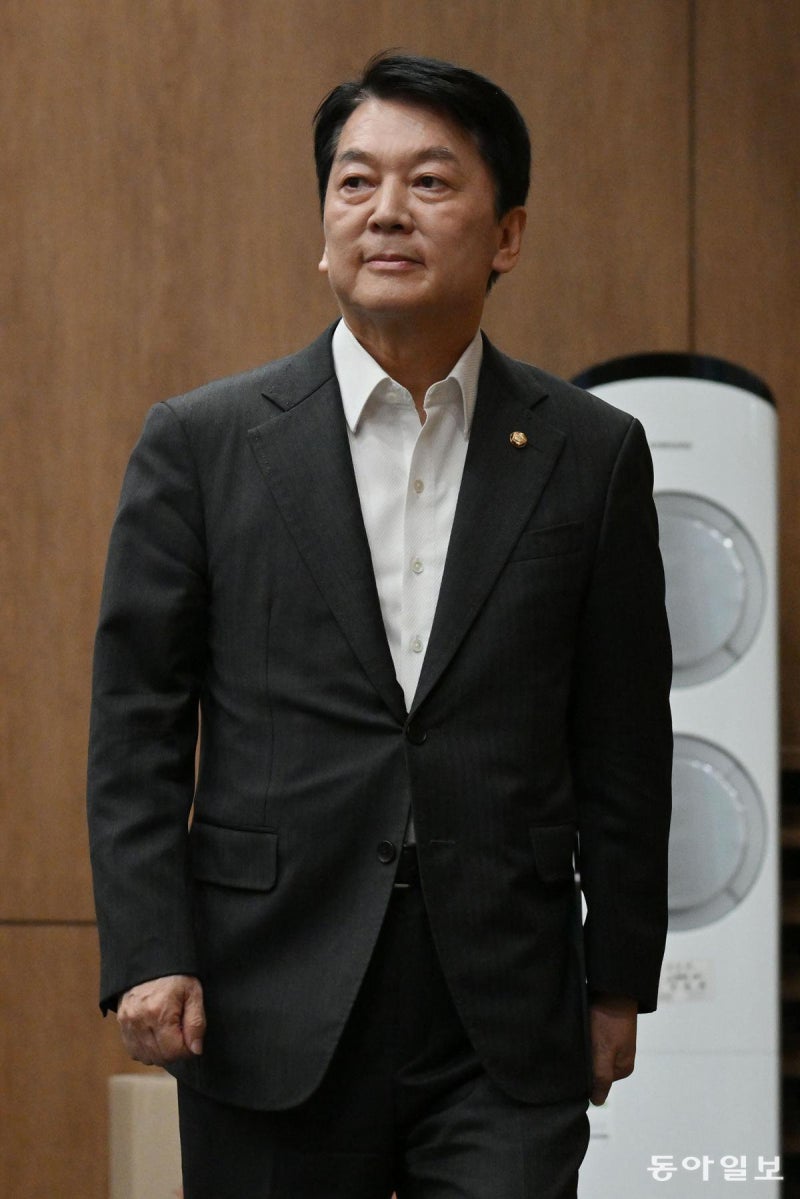 ‘쌍권 출당’ 거부 당하자 안철수 “혁신위장 사퇴”… 송언석 비대위장 “당혹스럽다”