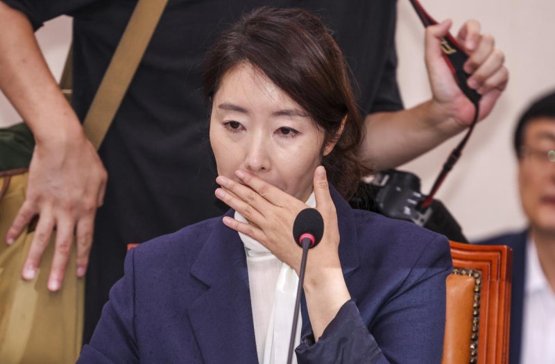 <b>강선우</b> “쓰레기 분리 지시? 다 못먹은 음식 차에 둔 것”