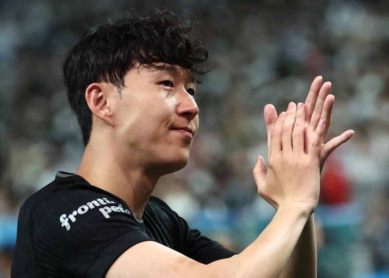 BBC “<b>손흥민</b> <b>이적</b>료 368억원에 <b>LA</b>행…MLS 역대 최고액 가능성”
