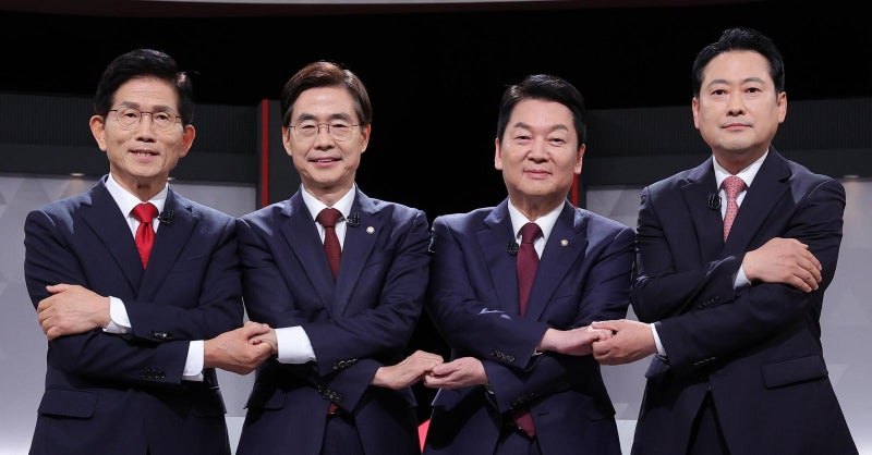 ‘찬탄’ 후보 단일화 압박에도… “쇄신 온도차” 따지며 지리멸렬