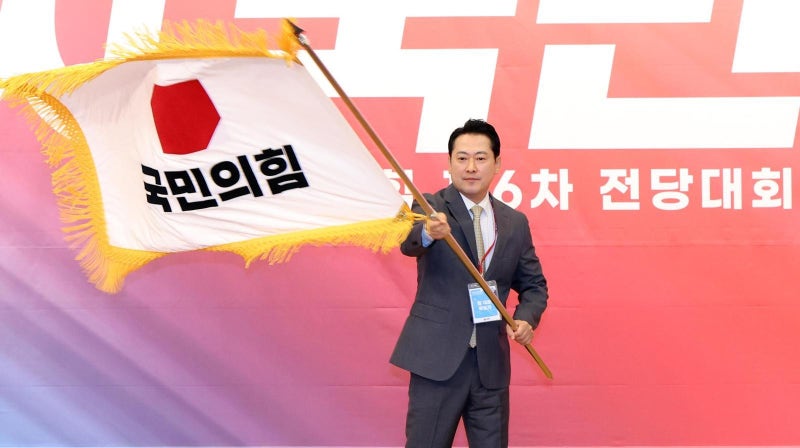 국힘 새 대표에 ‘강성 <b>반탄</b>’ <b>장동혁</b>…“모든 우파 연대, 李정권 끌어...