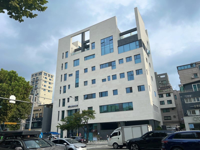 [헬스캡슐] 발 질환 전문 연세건우병원… 11년만 낙성대역 이전 개원 外