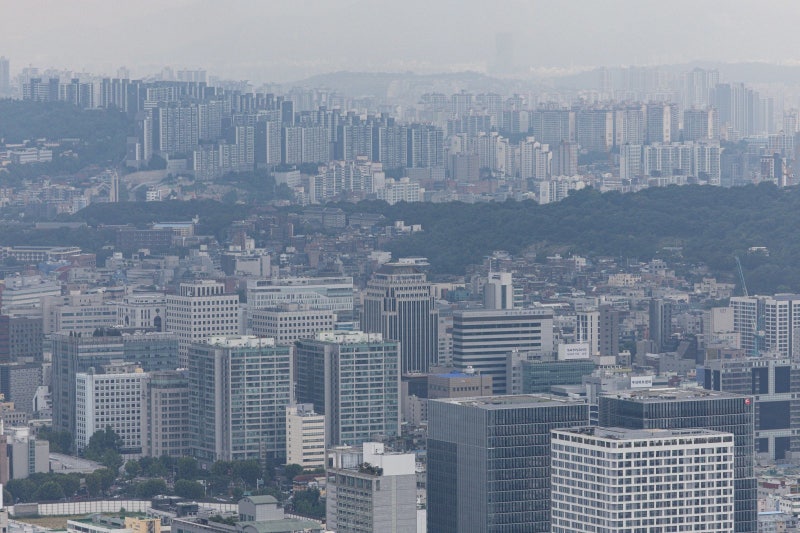 서울 아파트 누가 샀나… 중위소득 첫 9000만원 넘어