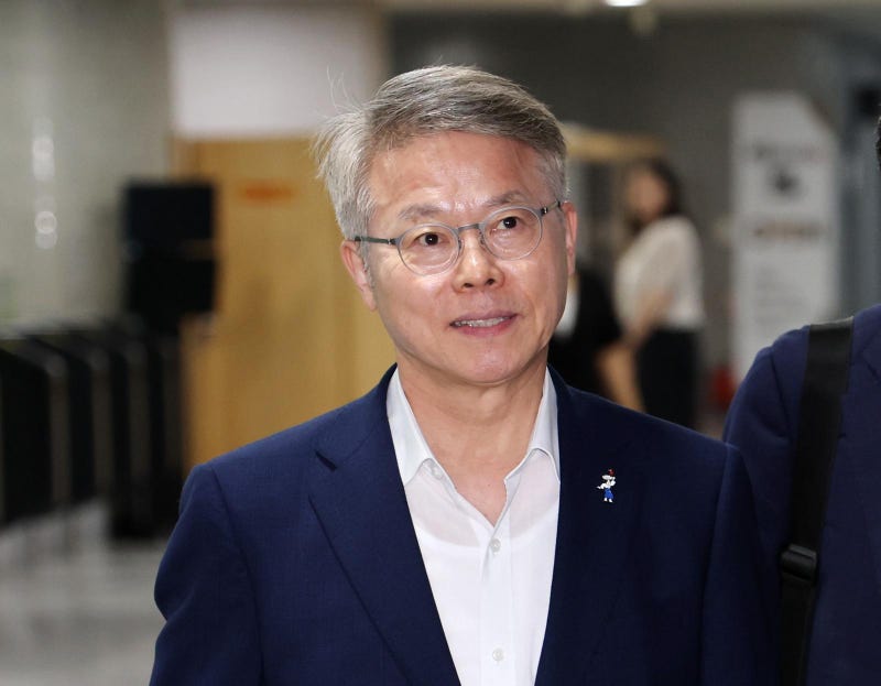 민형배, <b>검찰개혁 이견</b>에 “鄭장관 너무 나가신 것 아닌가”