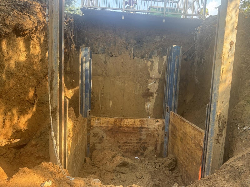 부천 공사장 흙더미 무너져 50대 근로자 사망