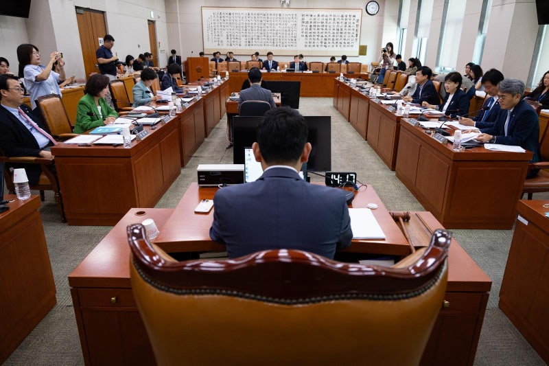 ‘검사 인원 늘리고 기한 연장’… 3대 특검법 개정안 소위 통과