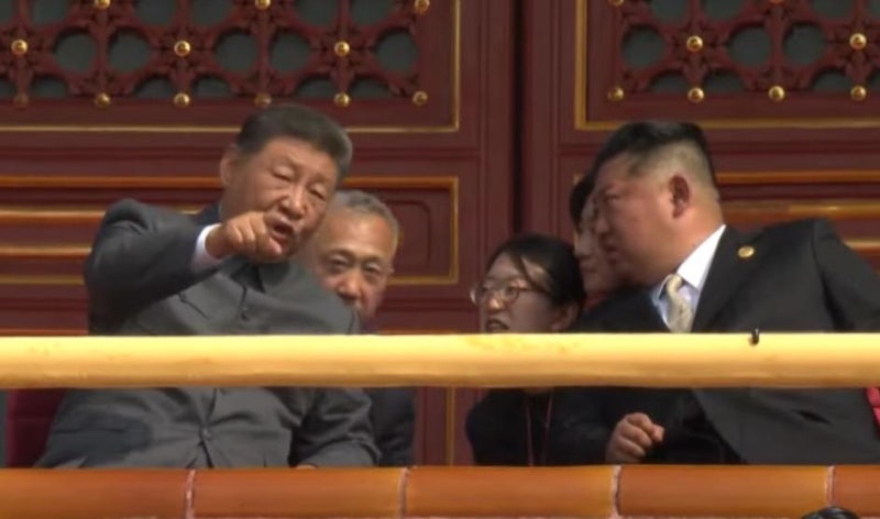 김일성보다 의전 서열 상승, 시진핑과 밀착… 김정은, ‘경협 뒷배’ 확보